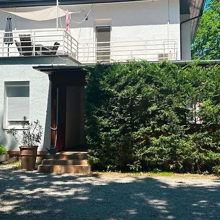 Honved Apartmanhaz * バラトンレッレ