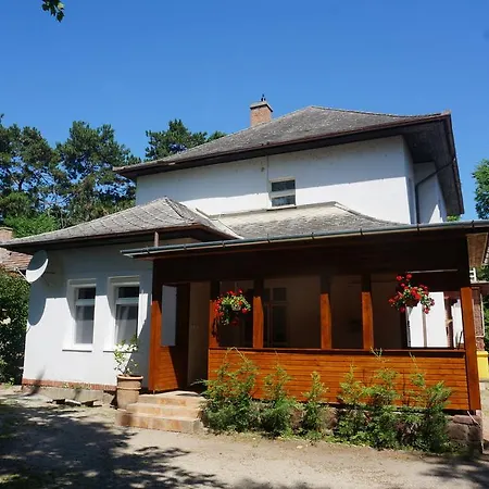 Honved Apartmanhaz * Balatonlelle